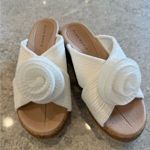 Alex Marie White Floral Sandals
